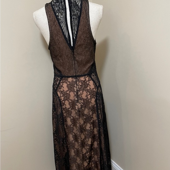 NWT Anthropologie Ball gown formal midi dress 
Retail $248 
Size 8 - Picture 7 of 12